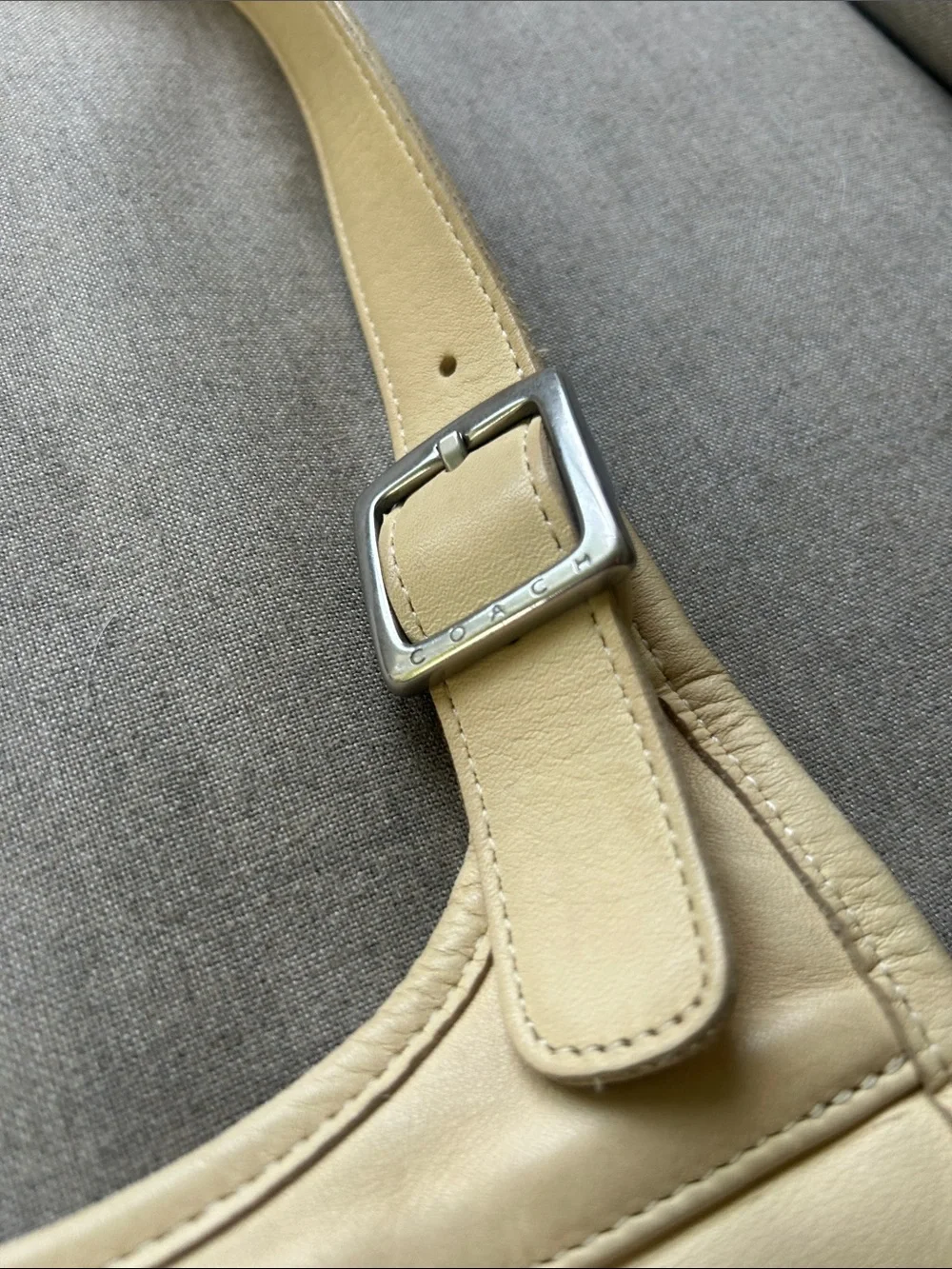 Coach Vintage y2k Hippie Utility flap style messenger bag in Bone rare find 9404